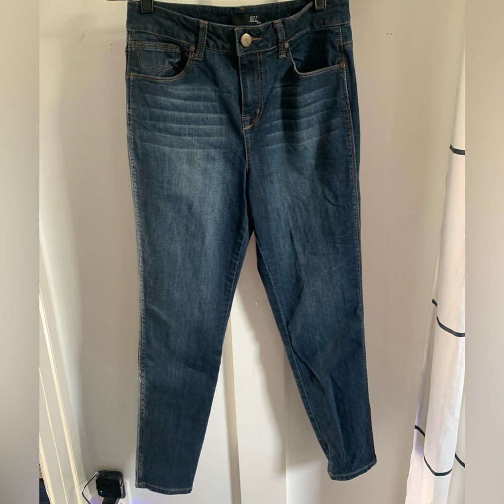 1822 Size 8 Women’s Jeans Slim Ankle Length Dark Blue Wash Denim